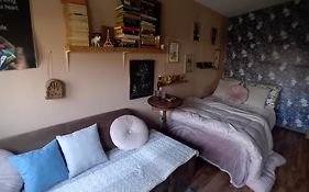 Art Room With Outdoor Living
